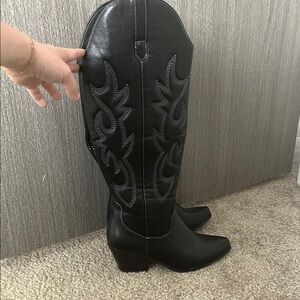 Black Western-Style Women's Boots